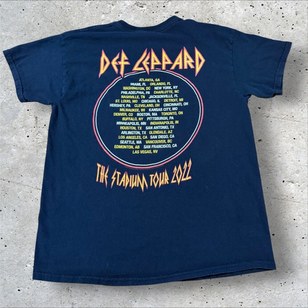 Def Leppard The Stadium Tour 2022 Concert T Shirt Mens Size Large Rock Graphic - Picture 2 of 8